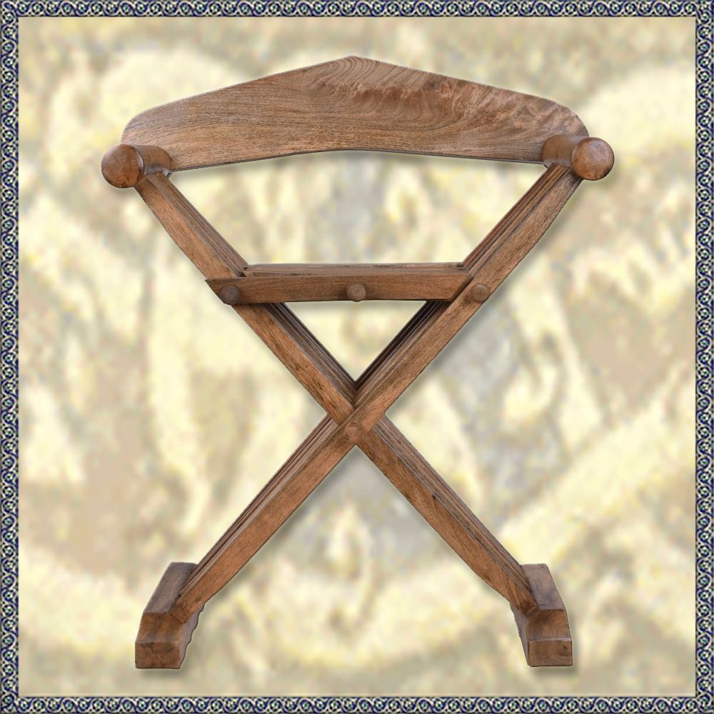 Mittelalterlicher Scherenstuhl mit Rückenlehne